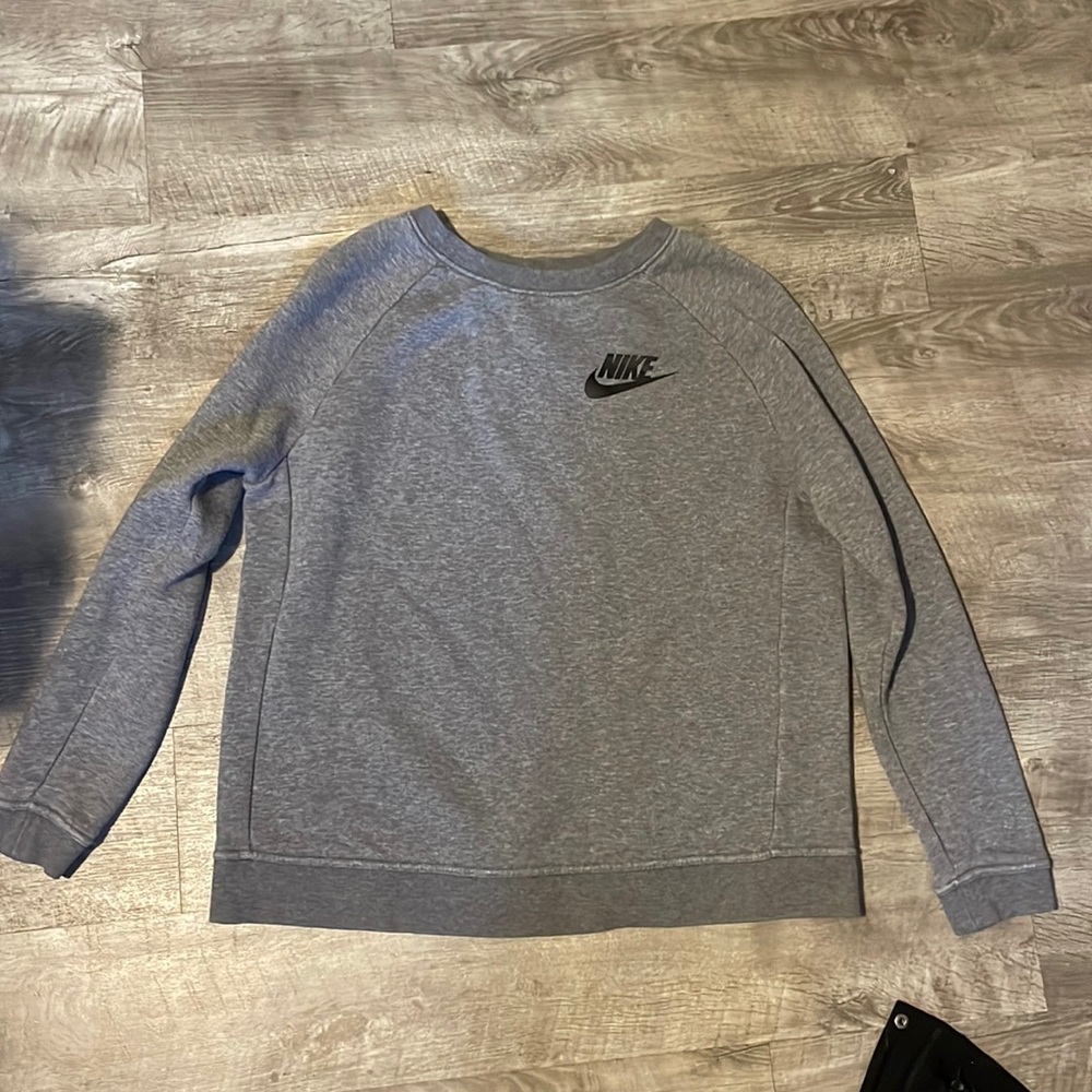 nike crewneck